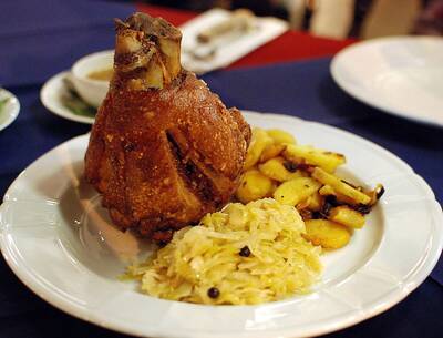 �����������  (schweinshaxe)