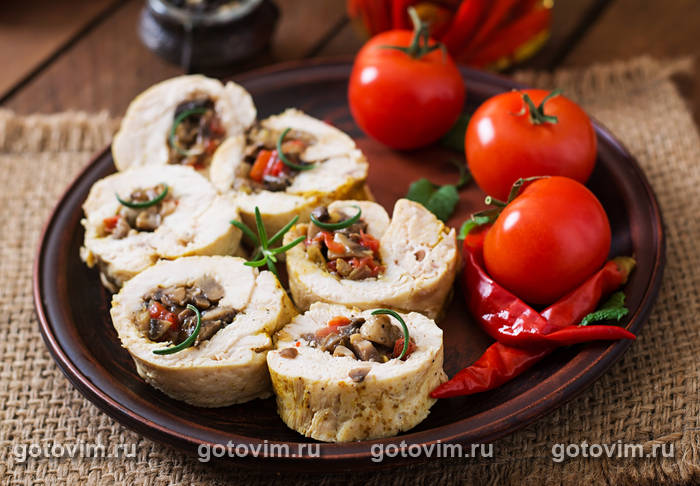 Рулеты из куриных грудок с грибами Рулеты из куриных грудок с грибами