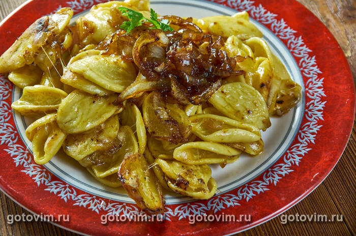 Шпэцле с сыром (Kaese Spaetzle) Шпэцле с сыром (Kaese Spaetzle)