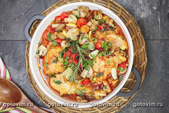 Каччиаторе - курица по-охотничьи в винно-грибной подливе (Chicken Cacciatore) Каччиаторе - курица по-охотничьи в винно-грибной подливе (Chicken Cacciatore)