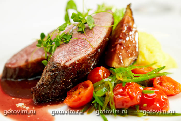 Утиная грудка с руколой Утиная грудка с руколой