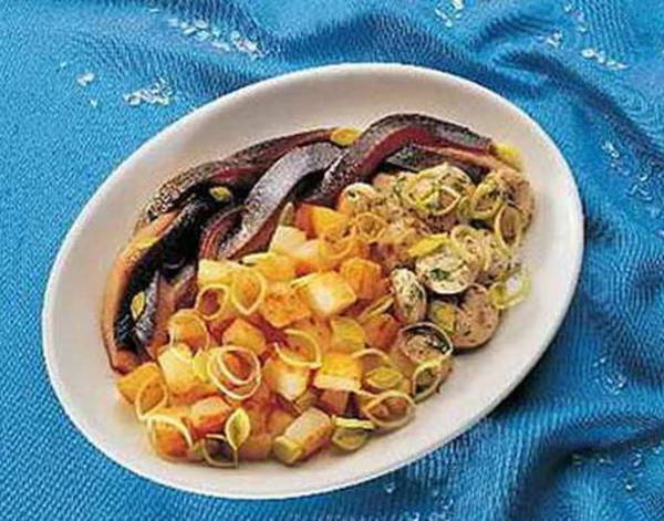 Закуска из норвежской сельди с грибами Закуска из норвежской сельди с грибами