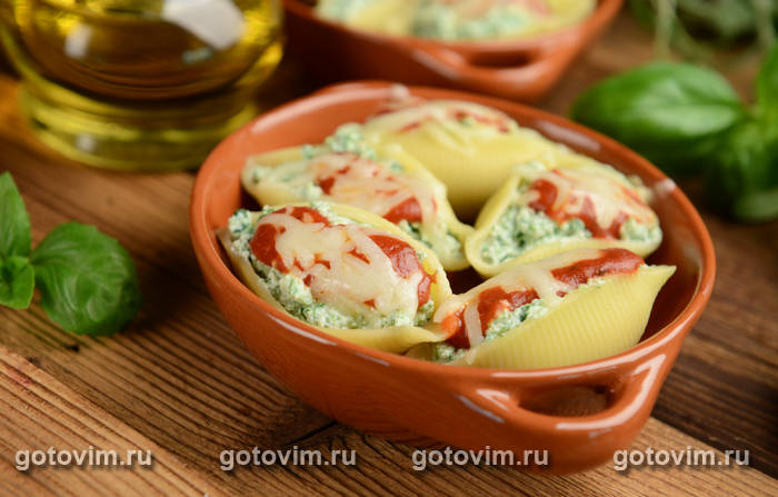 Конкильони с брокколи и шампиньонами Конкильони с брокколи и шампиньонами