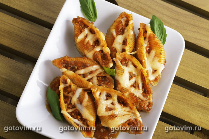 Мясные конкильони в томатной заливке Мясные конкильони в томатной заливке