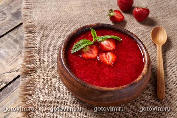 Клубничный суп с красным вином Клубничный суп с красным вином