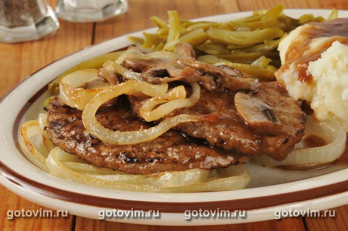 Стейк с луком и сидром Стейк с луком и сидром