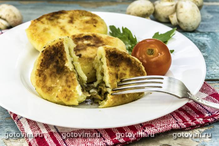 Зразы картофельные с грибами и луком Зразы картофельные с грибами и луком
