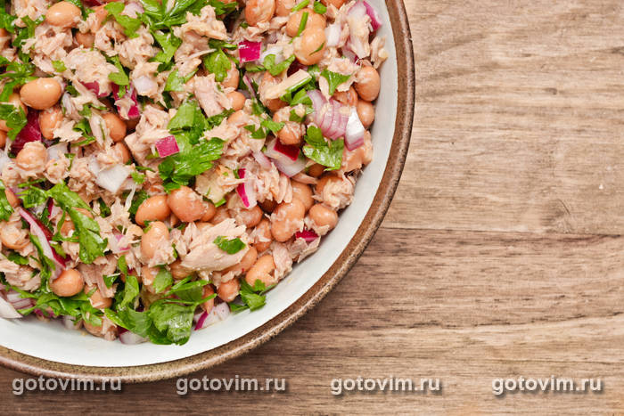 Салат с тунцом и фасолью Салат с тунцом и фасолью