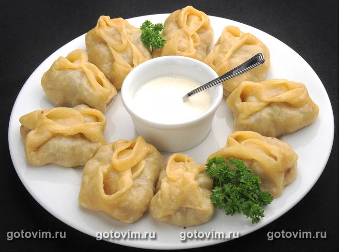 Манты с куриным фаршем с красным перцем Манты с куриным фаршем с красным перцем