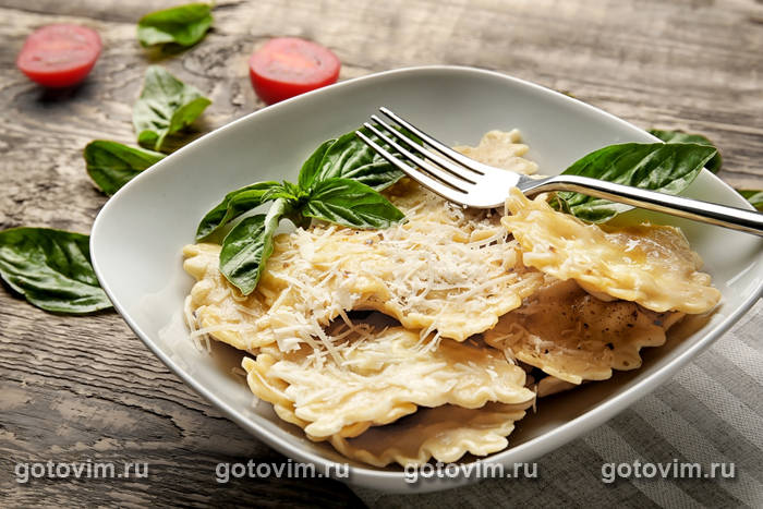 Равиоли с грибами и сыром рикотта Равиоли с грибами и сыром рикотта