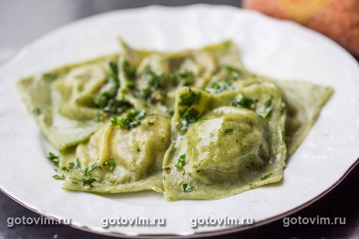 Зеленые равиоли с козьим сыром Зеленые равиоли с козьим сыром