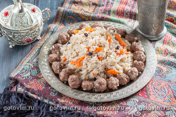Плов с фрикадельками «Гелак пилав» Плов с фрикадельками «Гелак пилав»