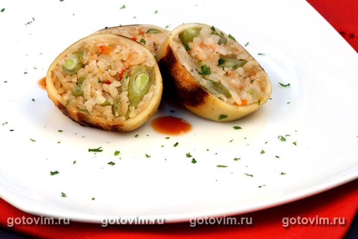 Кальмары, фаршированные рисом, яйцом и крабовыми палочками по-приморски Кальмары, фаршированные рисом, яйцом и крабовыми палочками по-приморски