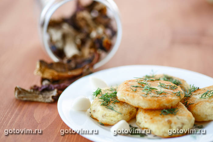 Зразы картофельные с грибной начинкой Зразы картофельные с грибной начинкой