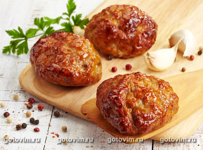 Фрикадельки из курицы с грибной начинкой Фрикадельки из курицы с грибной начинкой