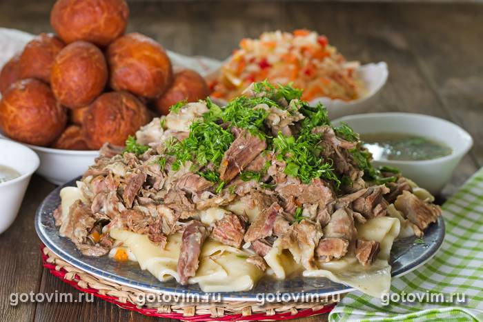 Бешбармак по-казахски Бешбармак по-казахски