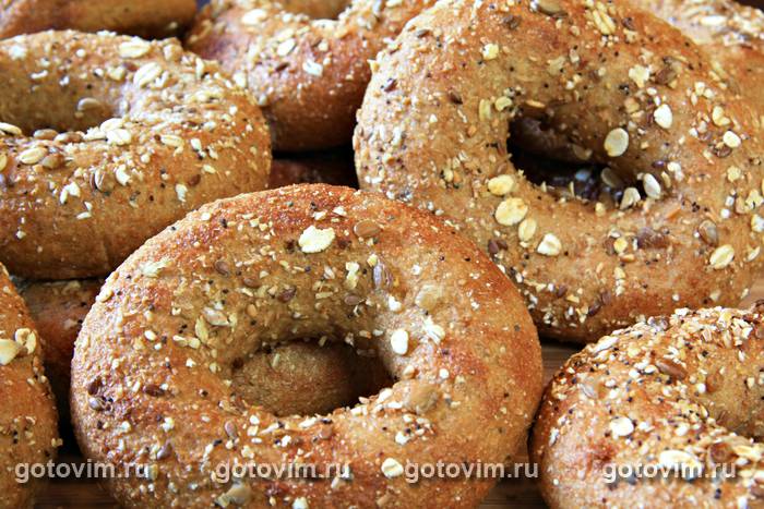 Бейгл с отрубями и овсяными хлопьями (Bran Bagle) Бейгл с отрубями и овсяными хлопьями (Bran Bagle)