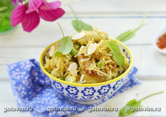 Плов из курицы с миндалем по-турецки Плов из курицы с миндалем по-турецки