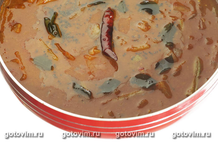 Самбар - густой суп из чечевицы с пряностями и овощами (Sambar)