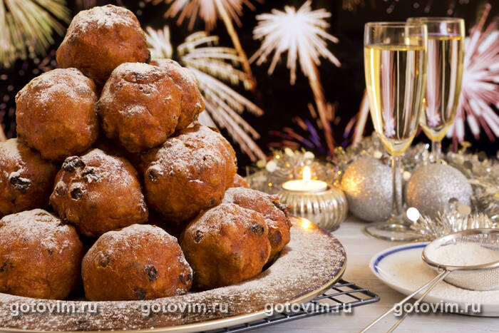 Датские новогодние пончики с изюмом (Oliebollen) Датские новогодние пончики с изюмом (Oliebollen)