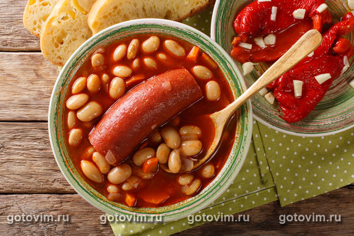 Пасуль - сербский суп с фасолью с копчеными колбасками (Pasulj) Пасуль - сербский суп с фасолью с копчеными колбасками (Pasulj)