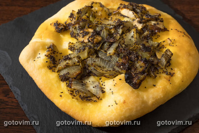 Любельский цебуляж - польские лепешки с луком и маком (Cebularz Lubelski) Любельский цебуляж - польские лепешки с луком и маком (Cebularz Lubelski)
