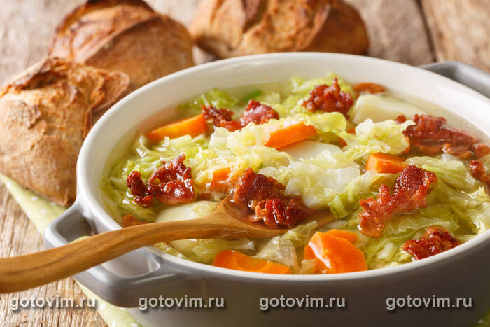 Суп из картофеля и савойской капусты с беконом Суп из картофеля и савойской капусты с беконом