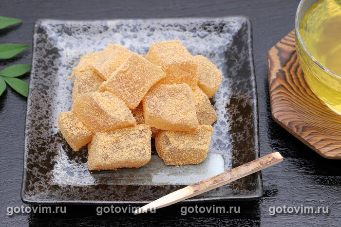 Вараби Моти - японский десерт из желе папоротникового крахмала (Warabi Mochi) Вараби Моти - японский десерт из желе папоротникового крахмала (Warabi Mochi)