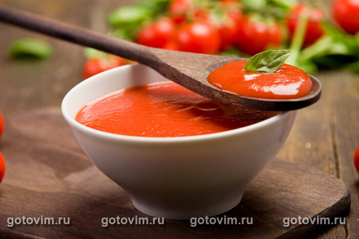 Итальянский соус пассата из помидоров и базилика (Passata di pomodoro)