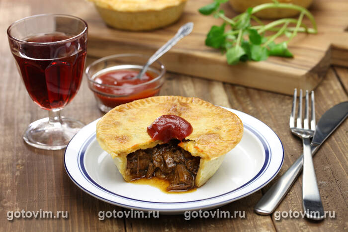 Австралийский мясной пирог с беконом Австралийский мясной пирог с беконом