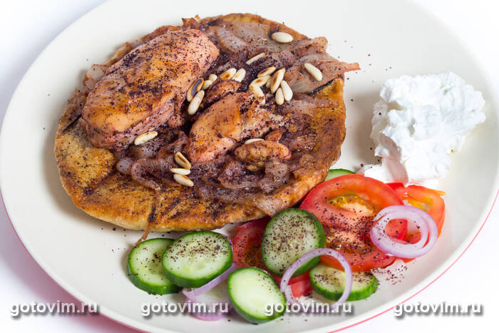 Мусахан - курица с сумахом и луком на лаваше (Musakhkhan) Мусахан - курица с сумахом и луком на лаваше (Musakhkhan)
