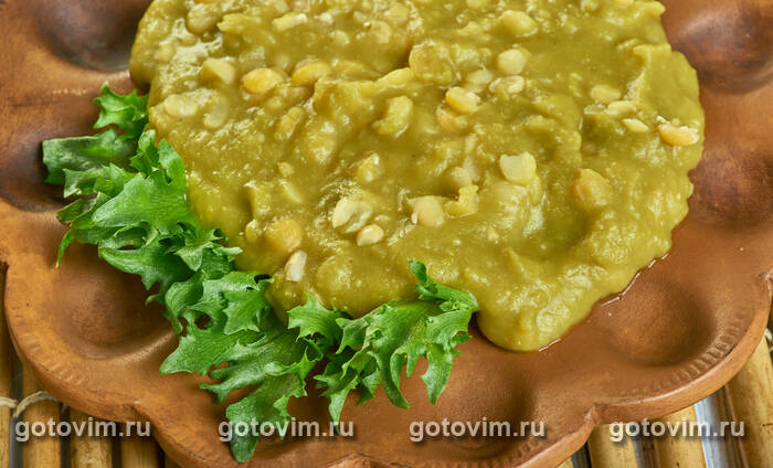 Кенийский мукимо - картофельное пюре с зеленым горошком (Mukimo) Кенийский мукимо - картофельное пюре с зеленым горошком (Mukimo)