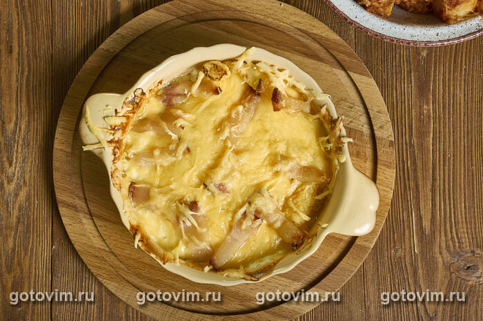 Запеканка с картофельными шариками, мясным фаршем, беконом и сыром (Bacon Cheeseburger Tater Tots Casserole) Запеканка с картофельными шариками, мясным фаршем, беконом и сыром (Bacon Cheeseburger Tater Tots Casserole)