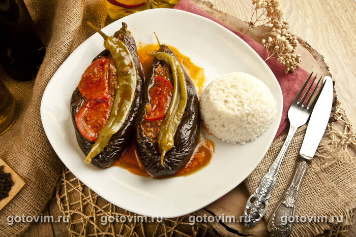Карныярык или «раненый живот» - фаршированные мясом баклажаны по-турецки Карныярык или «раненый живот» - фаршированные мясом баклажаны по-турецки