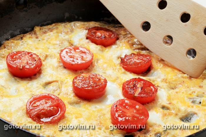 Омлет с помидорами и сыром Омлет с помидорами и сыром