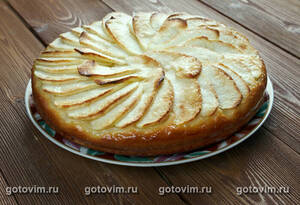 Нормандский яблочный пирог с миндалем и кальвадосом