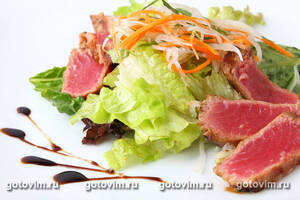 Магуро-сарада - салат из свежего тунца с овощами и кунжутной заправкой