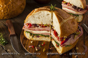   (Cajun Muffaletta)