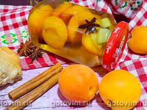 Компот из абрикосов с имбирем, бадьяном 