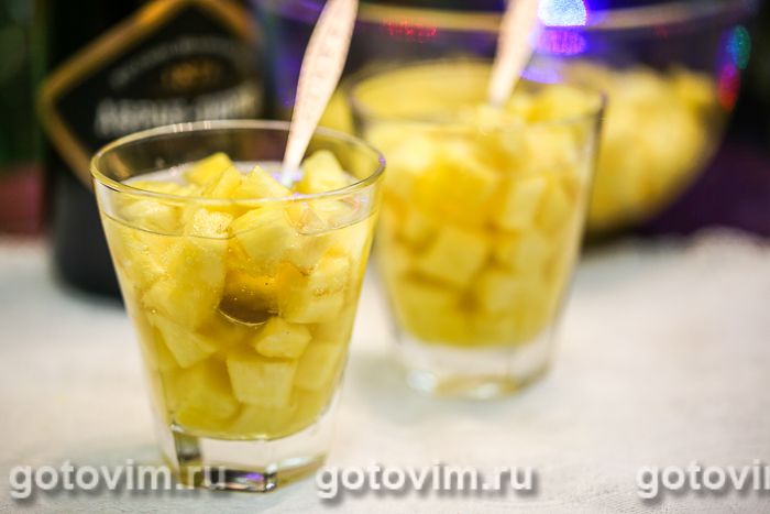 Шампанское в ананасе: экзотический рецепт и способ подачи