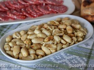 Жареный арахис со сванской солью в микроволнвке