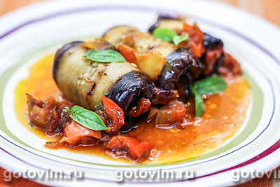 Фотография рецепта Рулетики из баклажанов, тушенные в овощном соусе