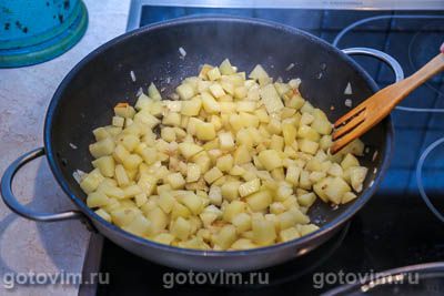 Картошка с белыми грибами, тушенная в молоке, Шаг 03