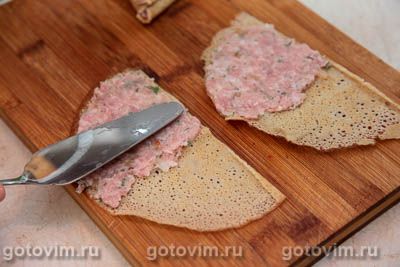 блины с мясом треугольниками. Смотреть фото блины с мясом треугольниками. Смотреть картинку блины с мясом треугольниками. Картинка про блины с мясом треугольниками. Фото блины с мясом треугольниками