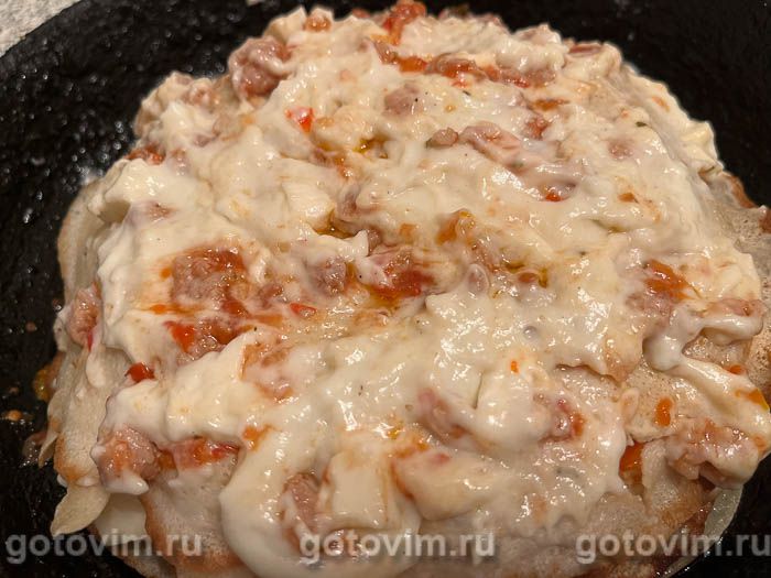 Блинный мясной пирог с сыром моцарелла и соусом бешамель, Шаг 10
