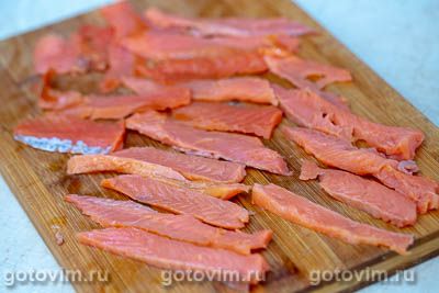 Palačinková roláda s červenou rybou, tvarohem a bylinkami, Krok 01
