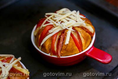 Булочки, фаршированные сыром и колбасой, Шаг 09