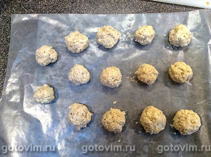    (biscuits and gravy),  04