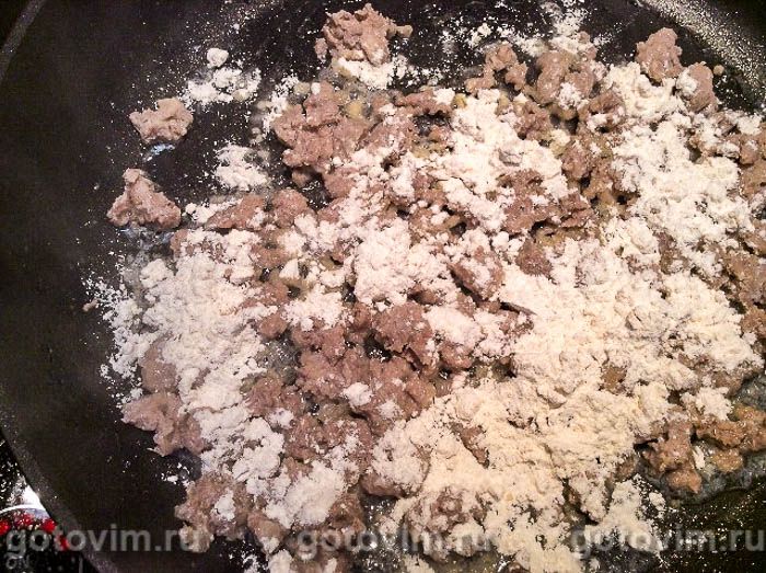    (biscuits and gravy),  06