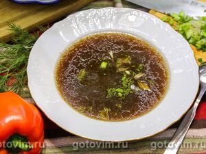 Костный бульон из запеченных говяжьих костей